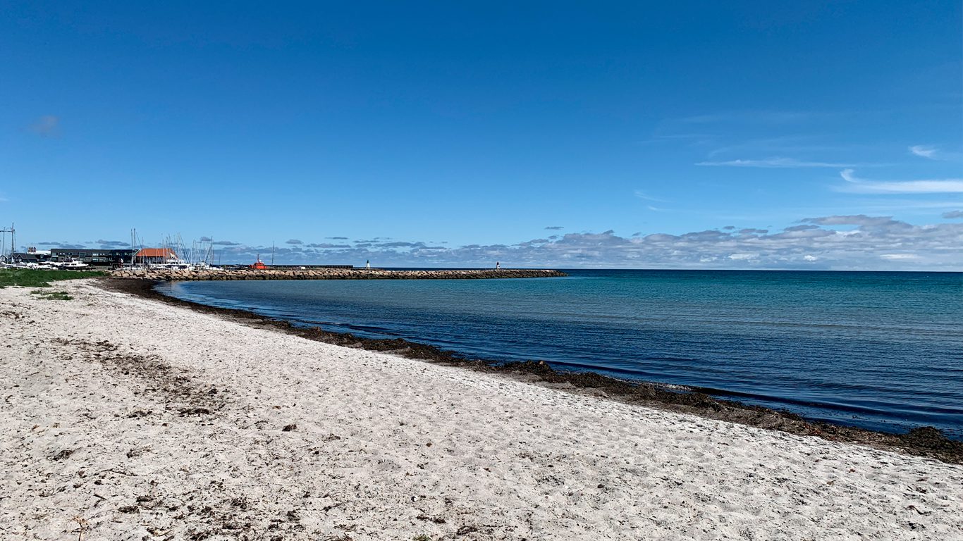 Sommerhusudlejning af store sommerhuse ved Grenå Strand på Djursland