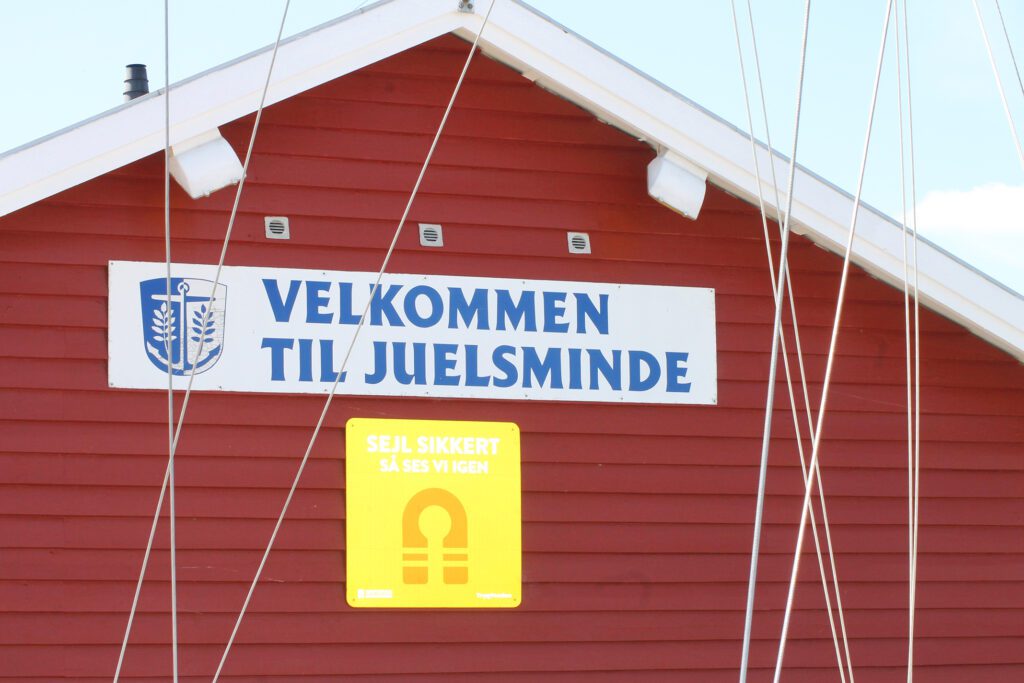 Bootshaus am Hafen von Juelsminde