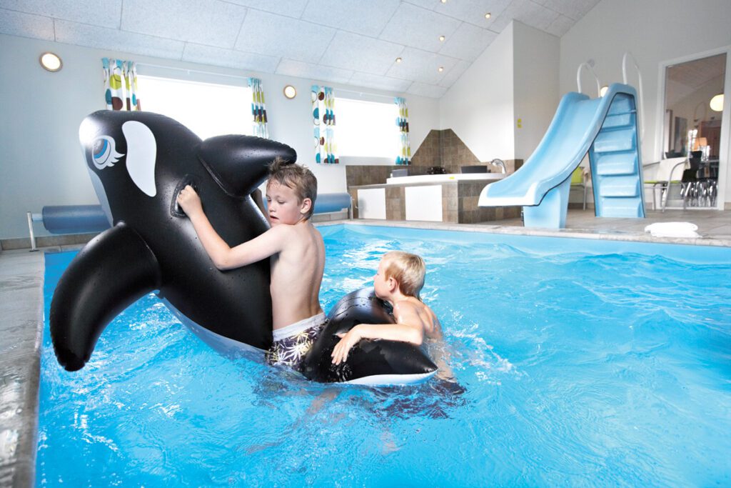 Im Swimmingpool vom Ferienhaus