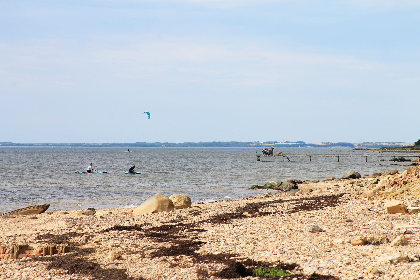 Surfer am Strand von Hostrup