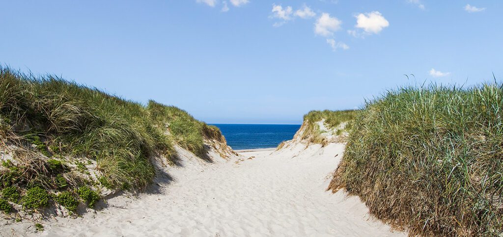 der Strand von Hvide Sande an der dänischen Westküste