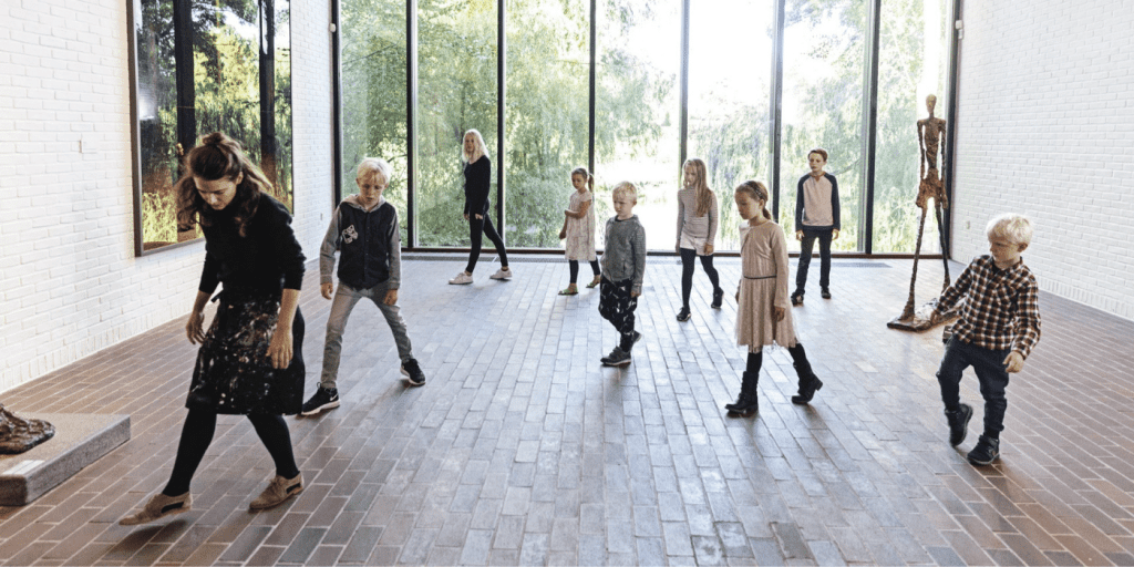 Louisiana Museum of Modern Art. Einer der bekanntesten Orte des Museums ist die Giacometti-Galerie.